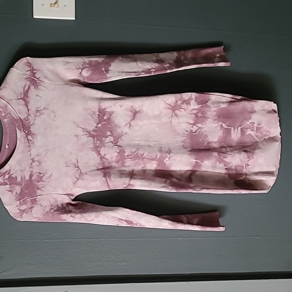 Lulus Dresses & Skirts - Lulus med dress tye dye purple and white